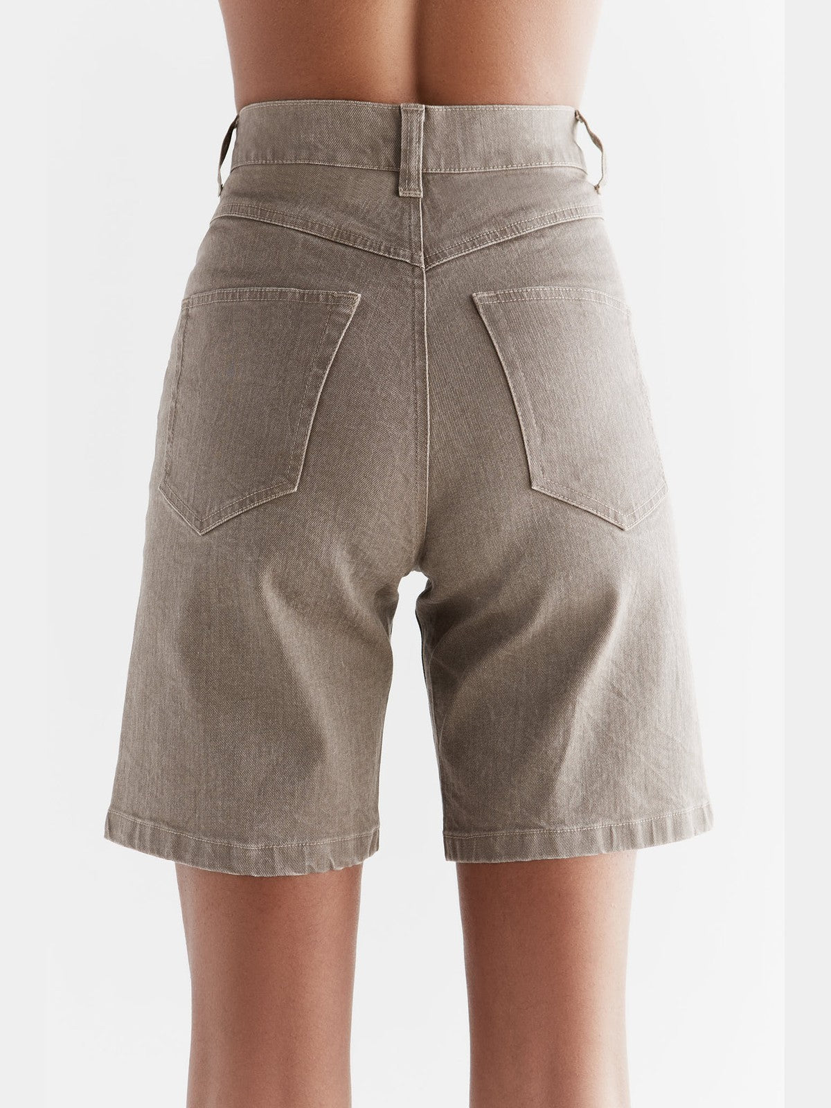 WA3018-395 | Women Denim Shorts in Ton Waschung - Pebble