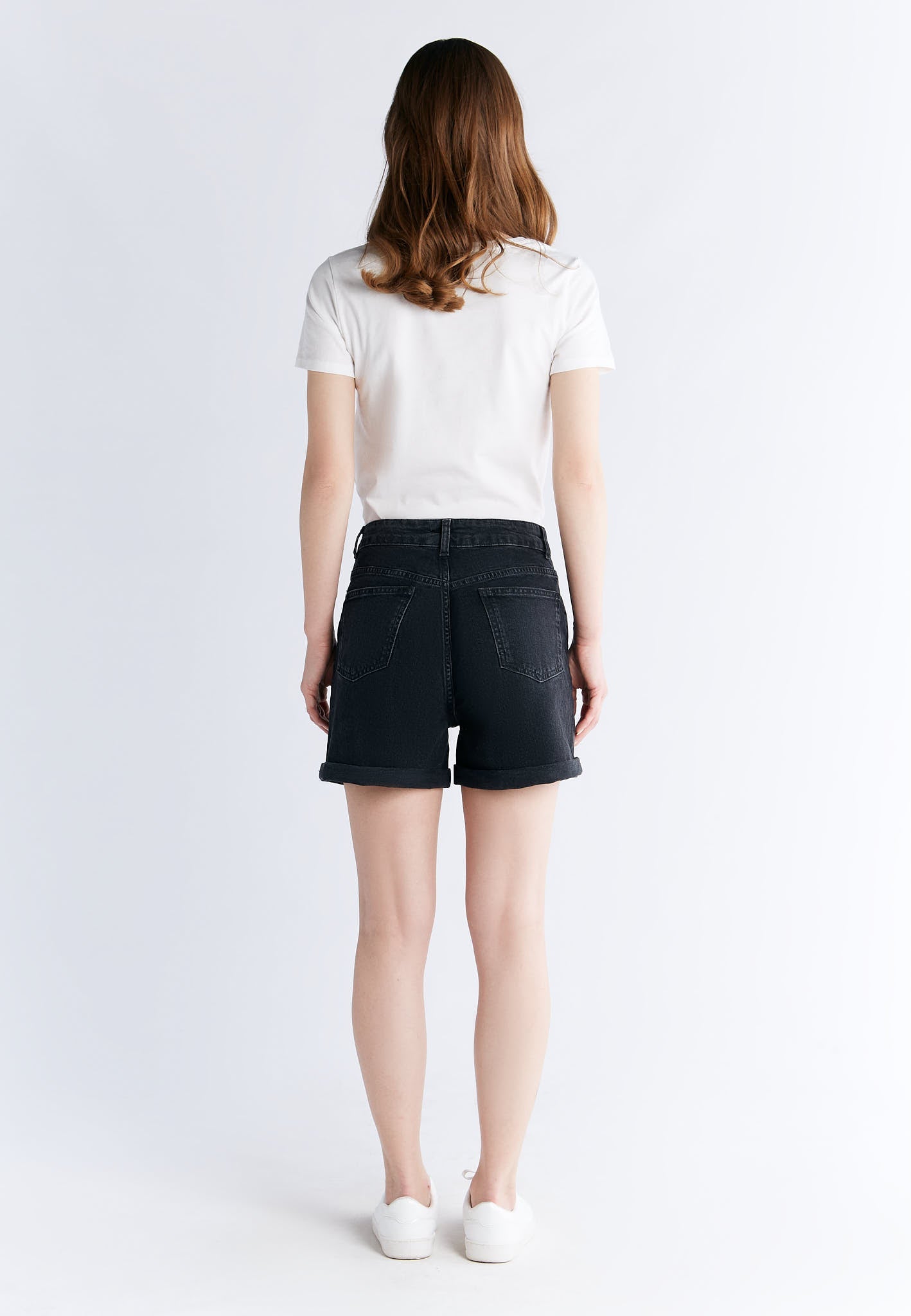 WN3010-145 Women Mom Shorts, Carbon Gray